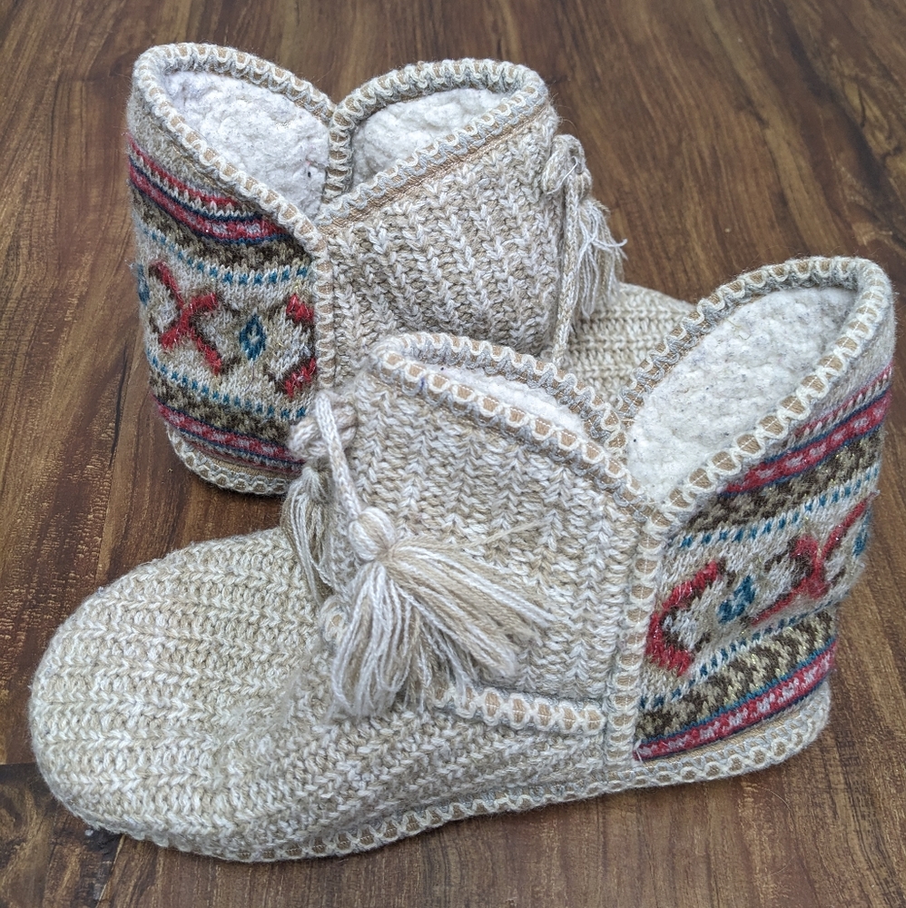 Muk Luk Bootie Slippers 7/8 Alamode Cozy Knit Tassel Ankle Boho Whimsy Soft Girl